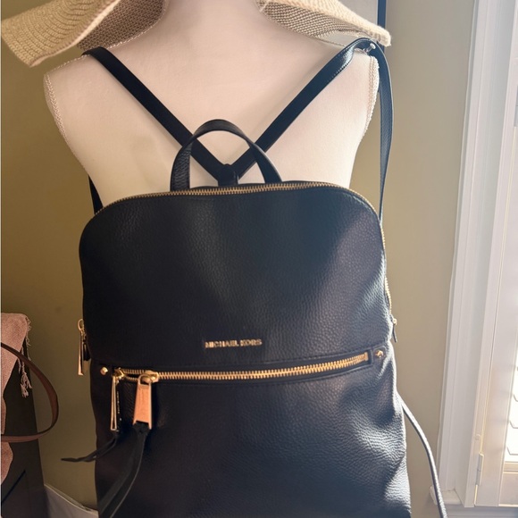 Michael Kors Rhea backpack - Picture 13 of 14